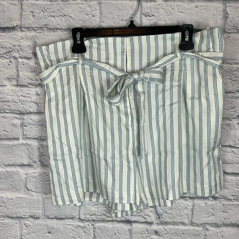 Loft Paperbag Shorts NWT Size XL Blue and White Stripe